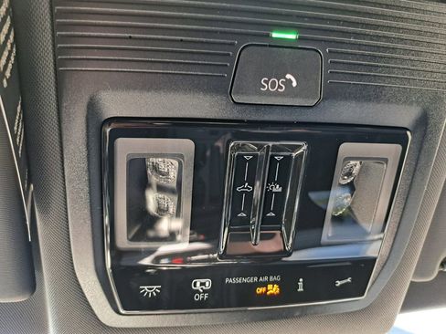 New 2026 Volkswagen Tiguan SE R-Line image 17