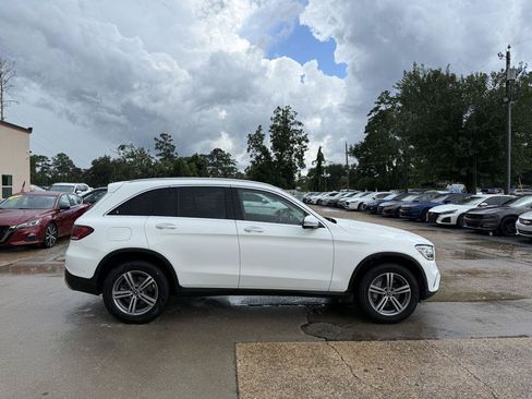 Used 2022 Mercedes-Benz GLC 300 w/ Premium Package Lite image 4