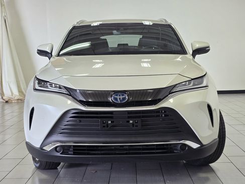 Certified 2021 Toyota Venza XLE AWD/4WD image 10