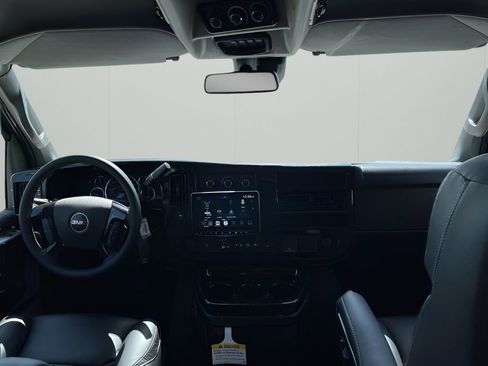 New 2025 GMC Savana 2500 Extended w/ Driver Convenience Package image 18