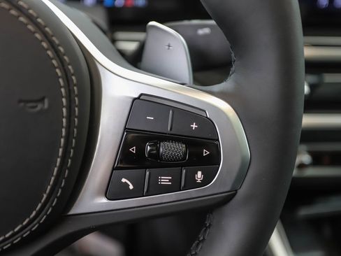 New 2026 BMW X6 xDrive40i w/ Executive Package image 13