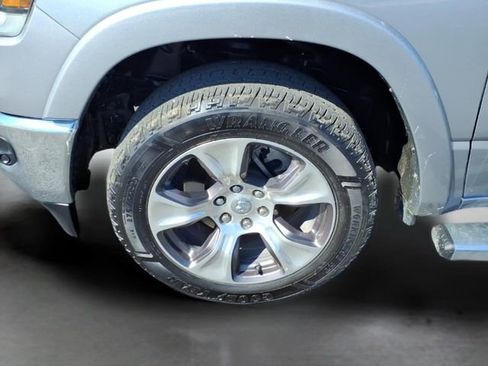 Used 2022 RAM 1500 Laramie image 12