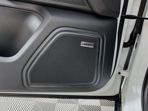 New 2026 Porsche Macan image 21