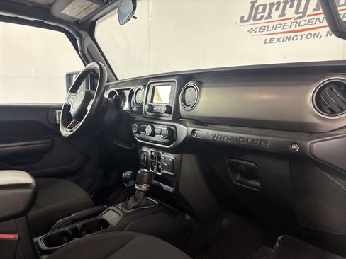 Used 2019 Jeep Wrangler Unlimited Sport S image 27