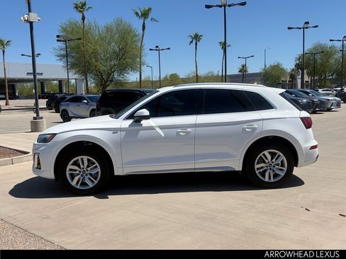 Used 2023 Audi Q5 2.0T Premium w/ Convenience Package AWD/4WD image 3