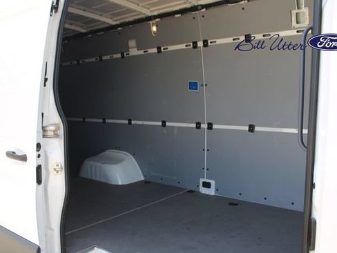 Used 2024 Mercedes-Benz Sprinter 4500 image 12