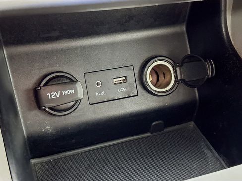 Used 2020 Hyundai Elantra SE image 37