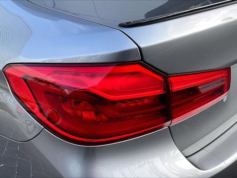 Used 2018 BMW M5 w/ Executive Package image 29