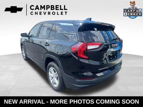 Used 2024 GMC Terrain SLE AWD/4WD image 3