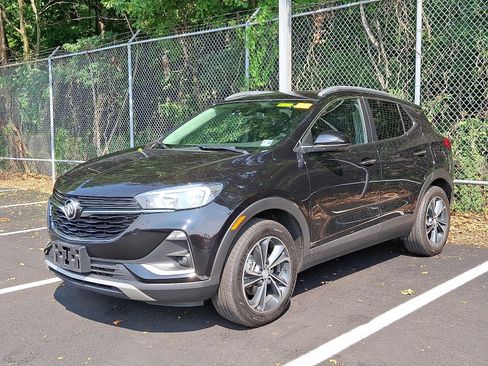 Used 2023 Buick Encore GX Select w/ Safety Package II AWD/4WD image 3