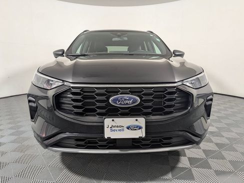 Certified 2023 Ford Escape ST-Line w/ Tech Pack #1 AWD/4WD image 3