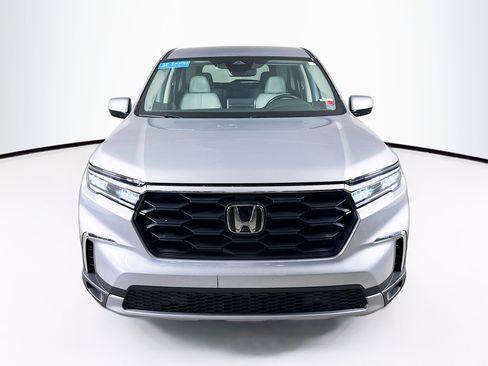 Used 2024 Honda Pilot EX-L image 3