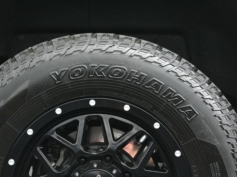 Used 2020 GMC Sierra 2500 AT4 w/ AT4 Premium Package image 43