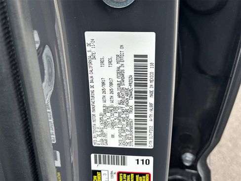 Used 2024 Toyota Tacoma TRD Off-Road image 32