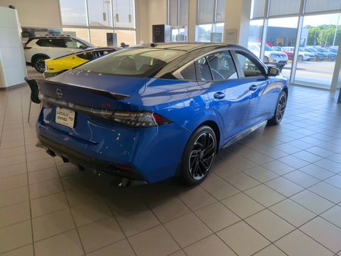 New 2026 Nissan Sentra SR w/ SR Premium Package FWD image 5