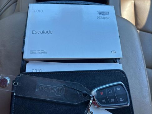 Used 2018 Cadillac Escalade ESV Platinum image 36