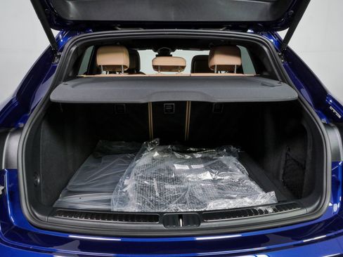 New 2026 Porsche Macan AWD/4WD image 32