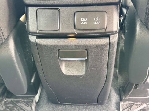Used 2020 Subaru Ascent Premium w/ Convenience Package AWD/4WD image 31