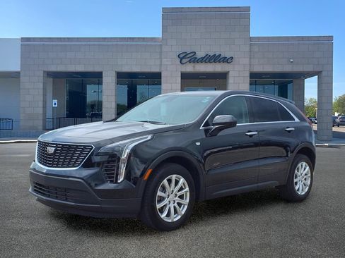Used 2023 Cadillac XT4 Luxury w/ Cold Weather Package AWD/4WD image 1