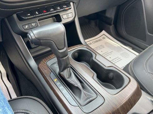 Used 2020 GMC Canyon Denali image 25