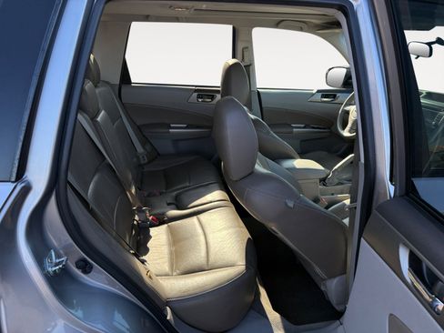 Used 2010 Subaru Forester 2.5X Premium image 18