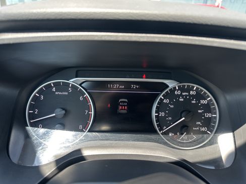 Used 2025 Nissan Rogue S AWD/4WD image 18