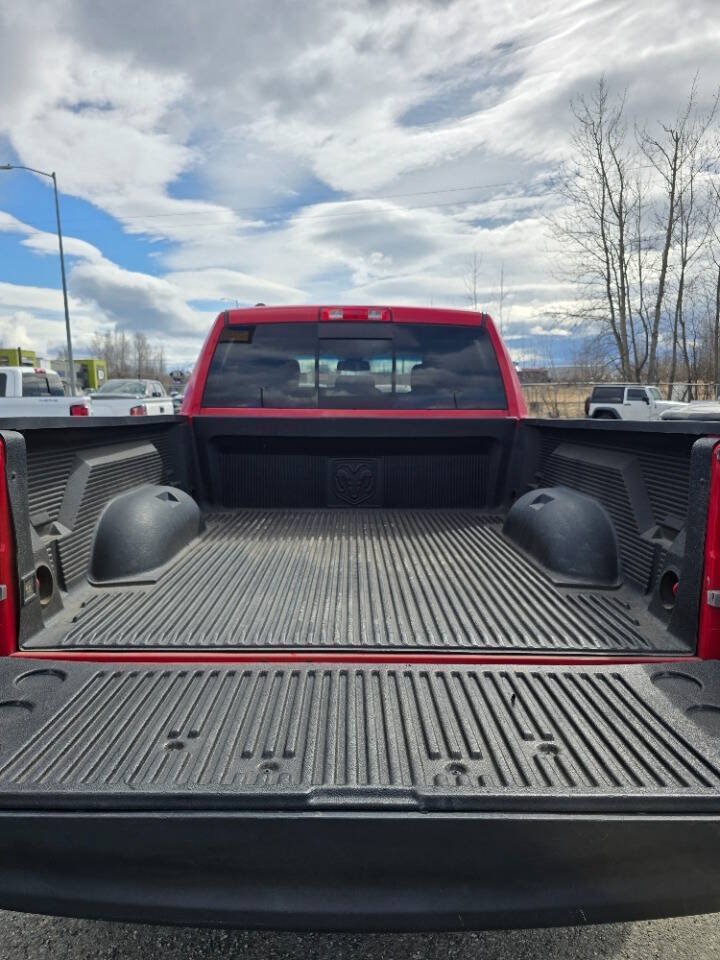 Used 2016 RAM 1500 Classic SLT AWD/4WD image 7