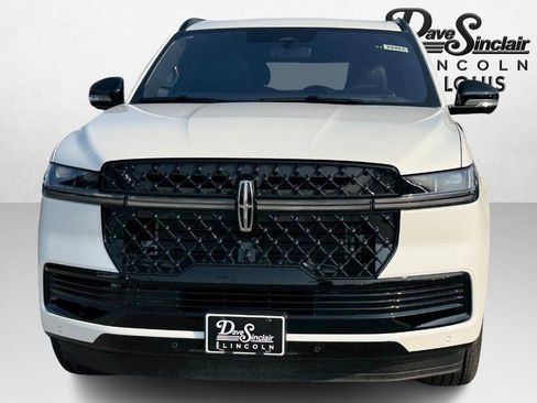 New 2025 Lincoln Navigator Reserve w/ Jet Appearance Package image 2