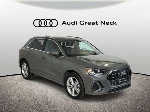 Used 2023 Audi Q3 2.0T Premium Plus w/ Premium Plus Package AWD/4WD image 8