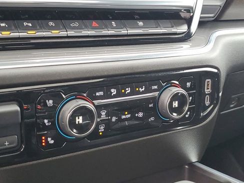 Used 2025 Chevrolet Silverado 1500 High Country image 17