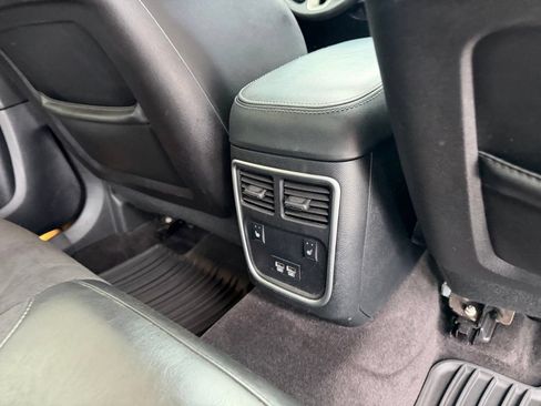 Used 2018 Dodge Charger R/T Scat Pack w/ Dynamics Package RWD image 37