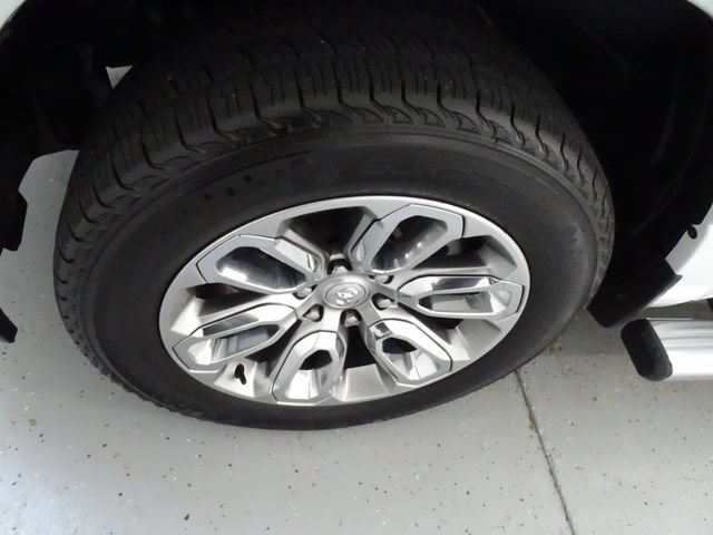 Used 2023 RAM 1500 Laramie AWD/4WD image 26