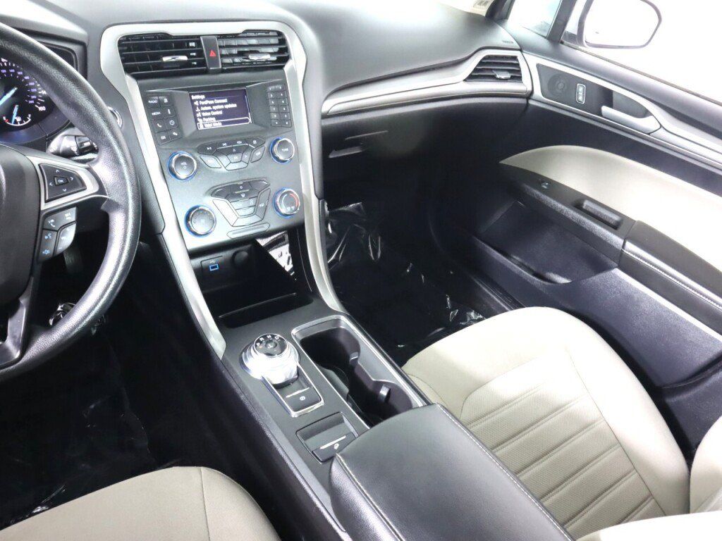 Used 2020 Ford Fusion S FWD image 33
