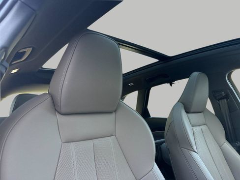 Certified 2025 Audi Q5 Premium w/ Premium Plus AWD/4WD image 17