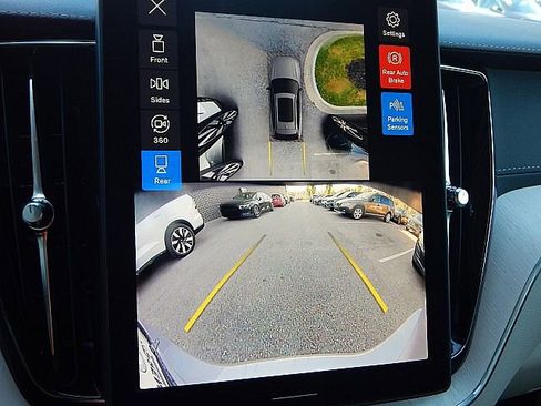 New 2026 Volvo XC60 B5 Ultra w/ Climate Package image 20