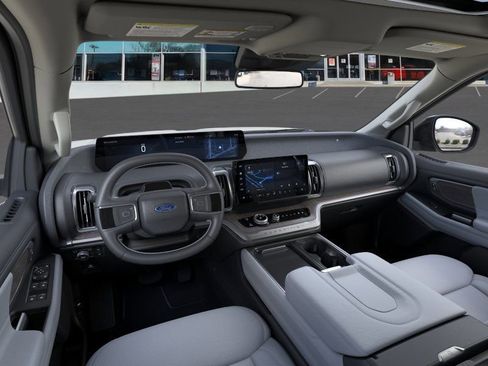 New 2026 Ford Expedition Platinum w/ Platinum Ultimate Package AWD/4WD image 9