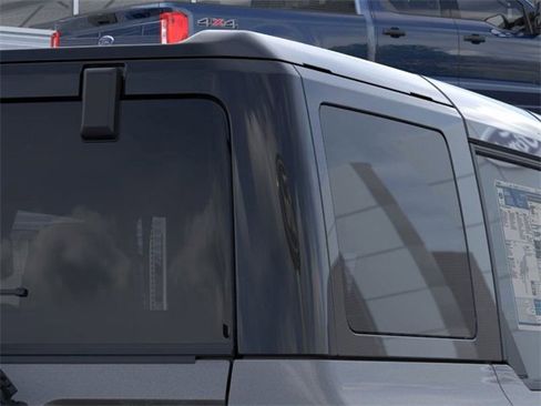 New 2025 Ford Bronco Badlands image 25