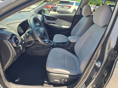 Used 2023 Hyundai Kona SEL FWD image 11