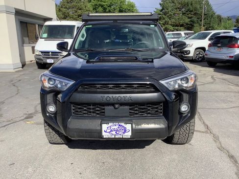 Used 2022 Toyota 4Runner TRD Off-Road Premium AWD/4WD image 5