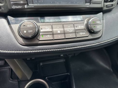Used 2015 Toyota RAV4 XLE AWD/4WD image 20