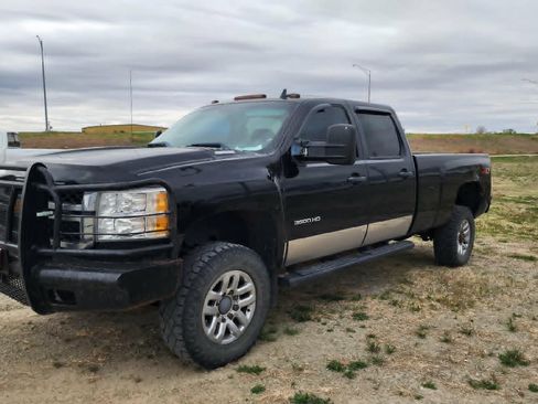 Used 2013 Chevrolet Silverado 3500 LT w/ Interior Plus Package AWD/4WD image 1