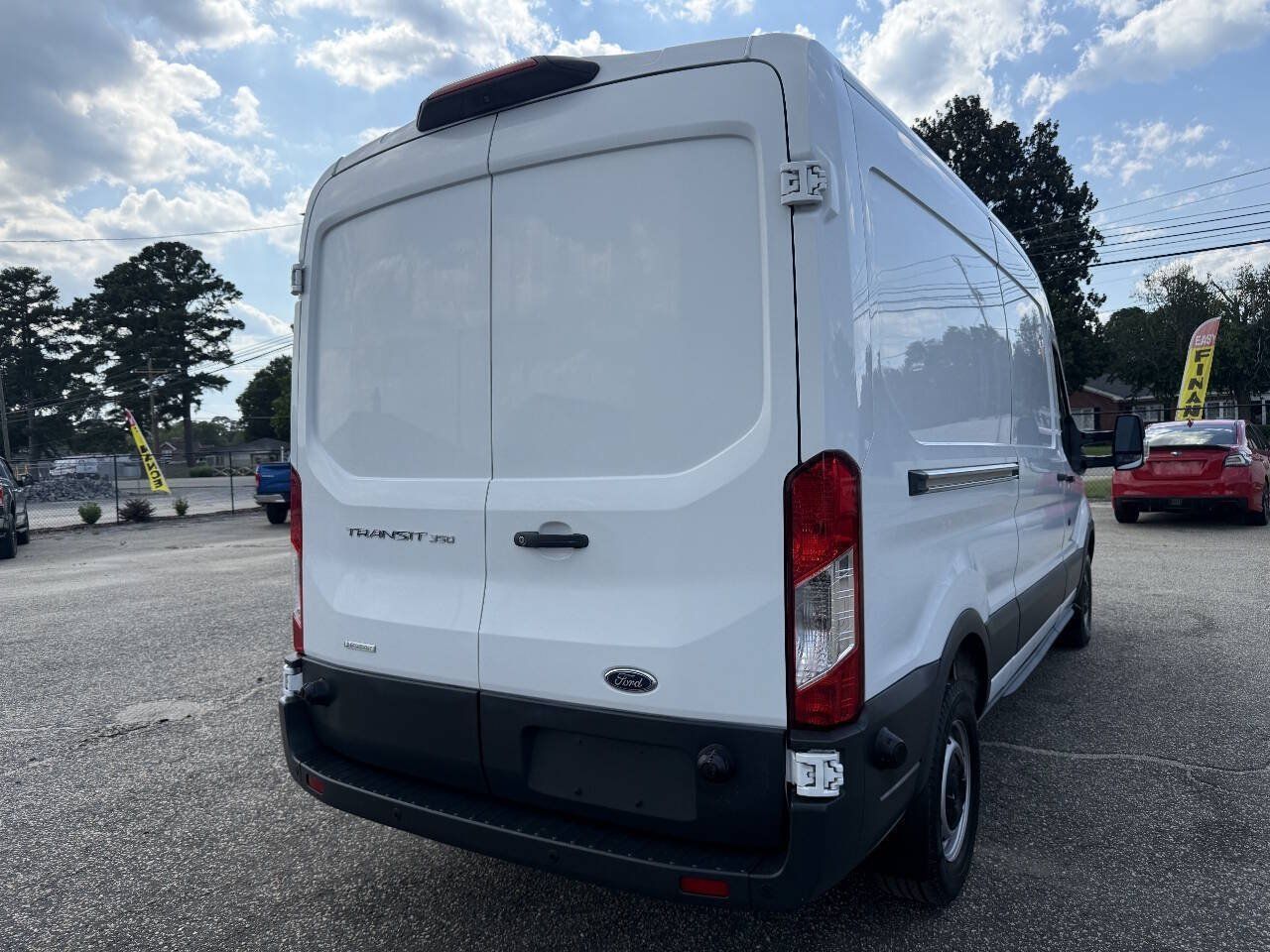 Used 2018 Ford Transit 350 148 Medium Roof RWD image 17