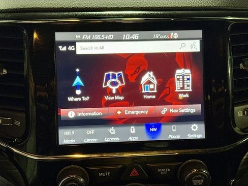 Used 2020 Jeep Grand Cherokee Altitude image 11