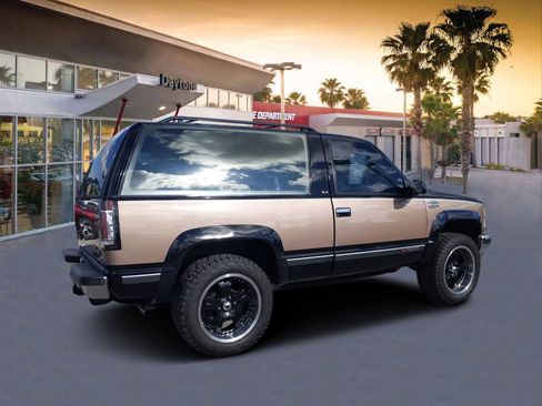Used 1994 GMC Yukon 4WD 2-Door image 3