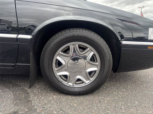 Used 1999 Cadillac Eldorado w/ Comfort/Convenience Pkg FWD image 9