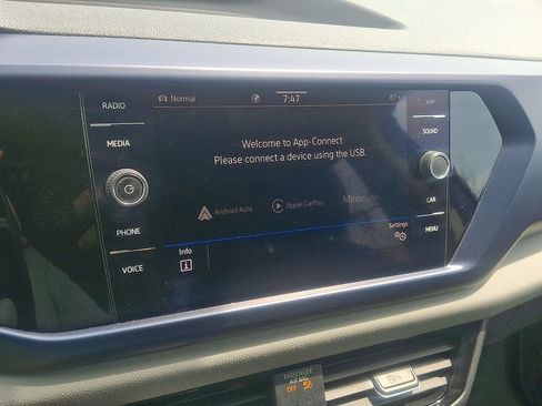 Used 2022 Volkswagen Taos SE AWD/4WD image 19