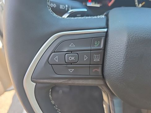 New 2025 Jeep Grand Cherokee Limited image 24