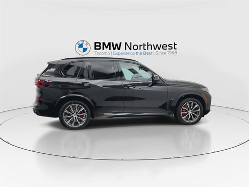 New 2026 BMW X5 M60i w/ Climate Comfort Package image 4