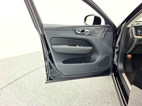 New 2026 Volvo XC60 B5 Ultra w/ Protection Package Premier image 23