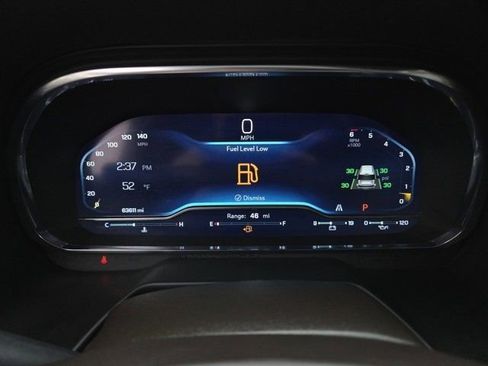 Used 2024 Chevrolet Suburban LT image 33